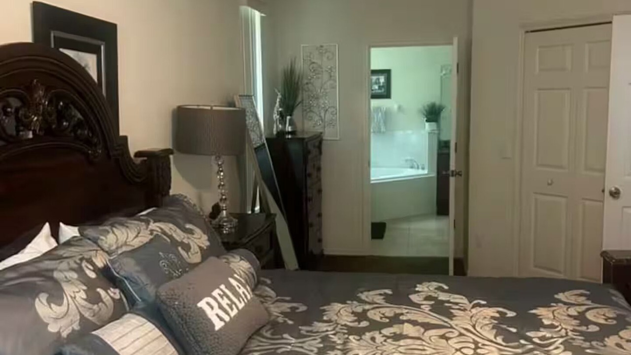 Photo of Bedroom in Seasons