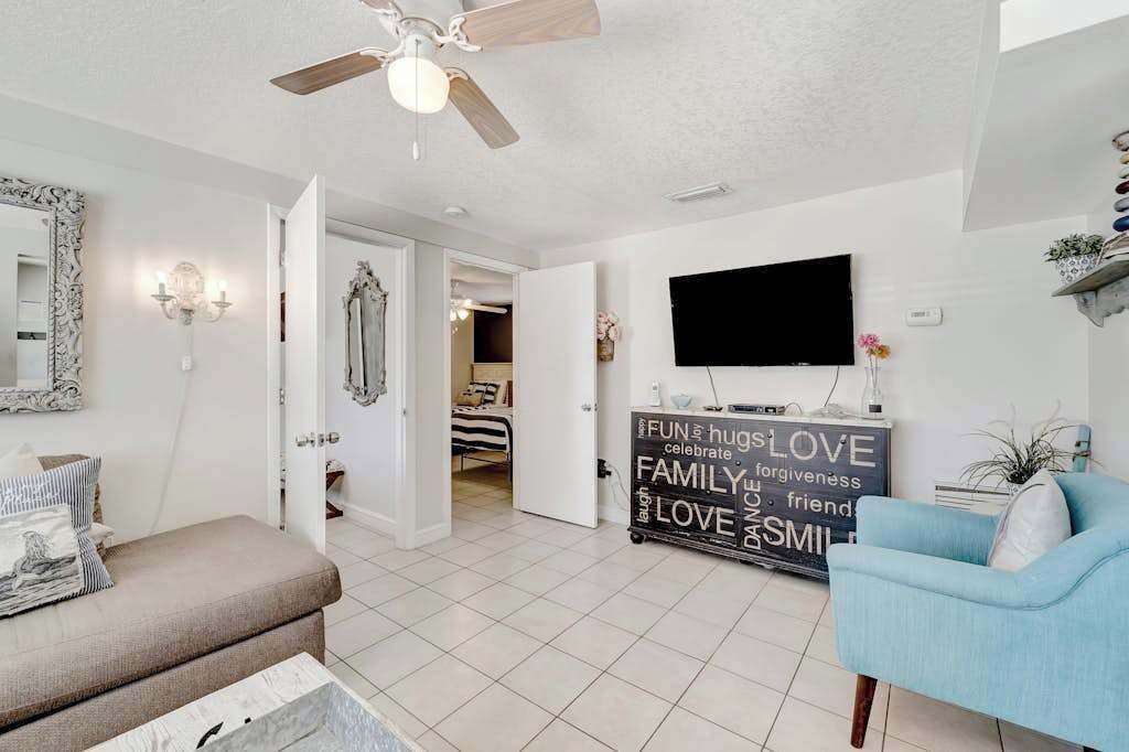 Photo of Livingroom in Ilexhurst