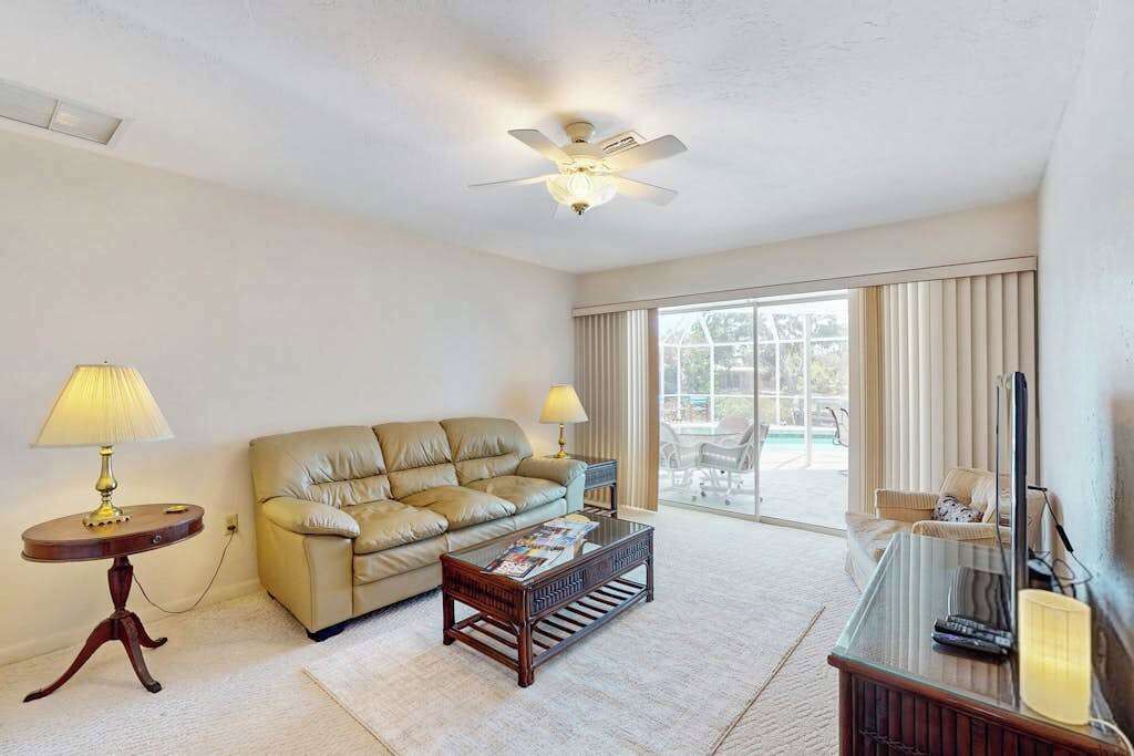 Photo of Livingroom in Sorrento Shores