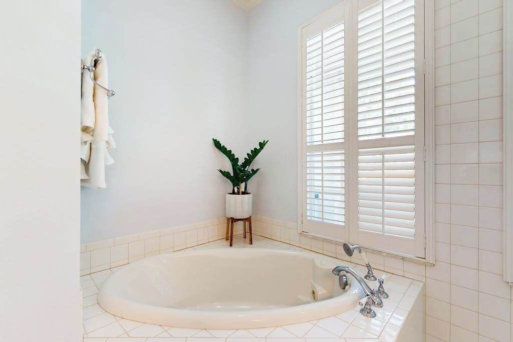 Photo of Bathroom in Indian Beach Sapphire Shores