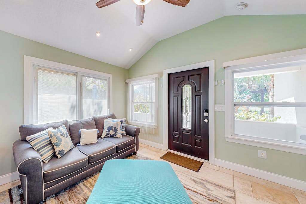 Photo of Livingroom in Bayou Oaks