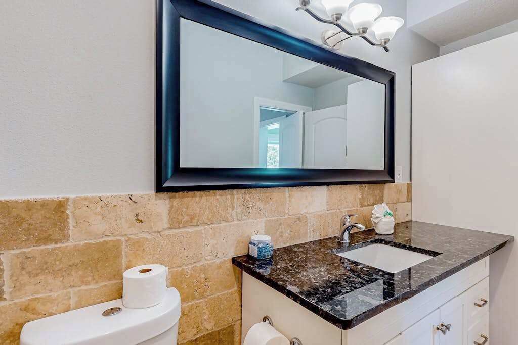 Photo of Bathroom in Bayou Oaks