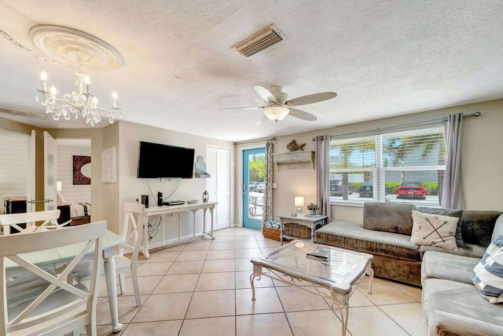 Photo of Livingroom in Ilexhurst