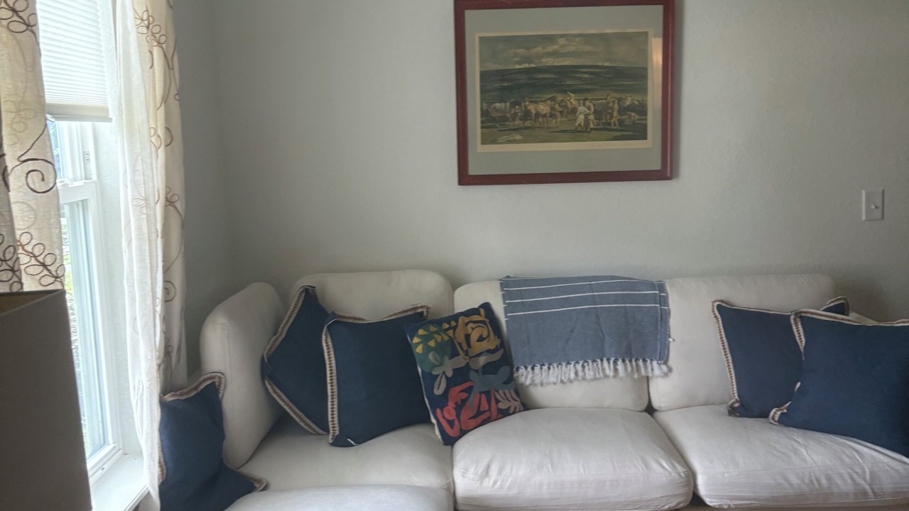 Photo of Livingroom in Fellowship