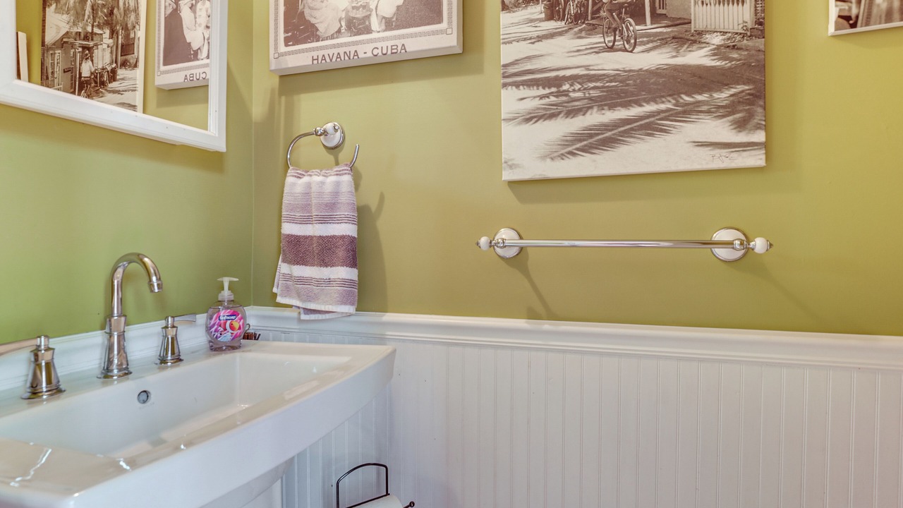 Photo of Bathroom in Old Town