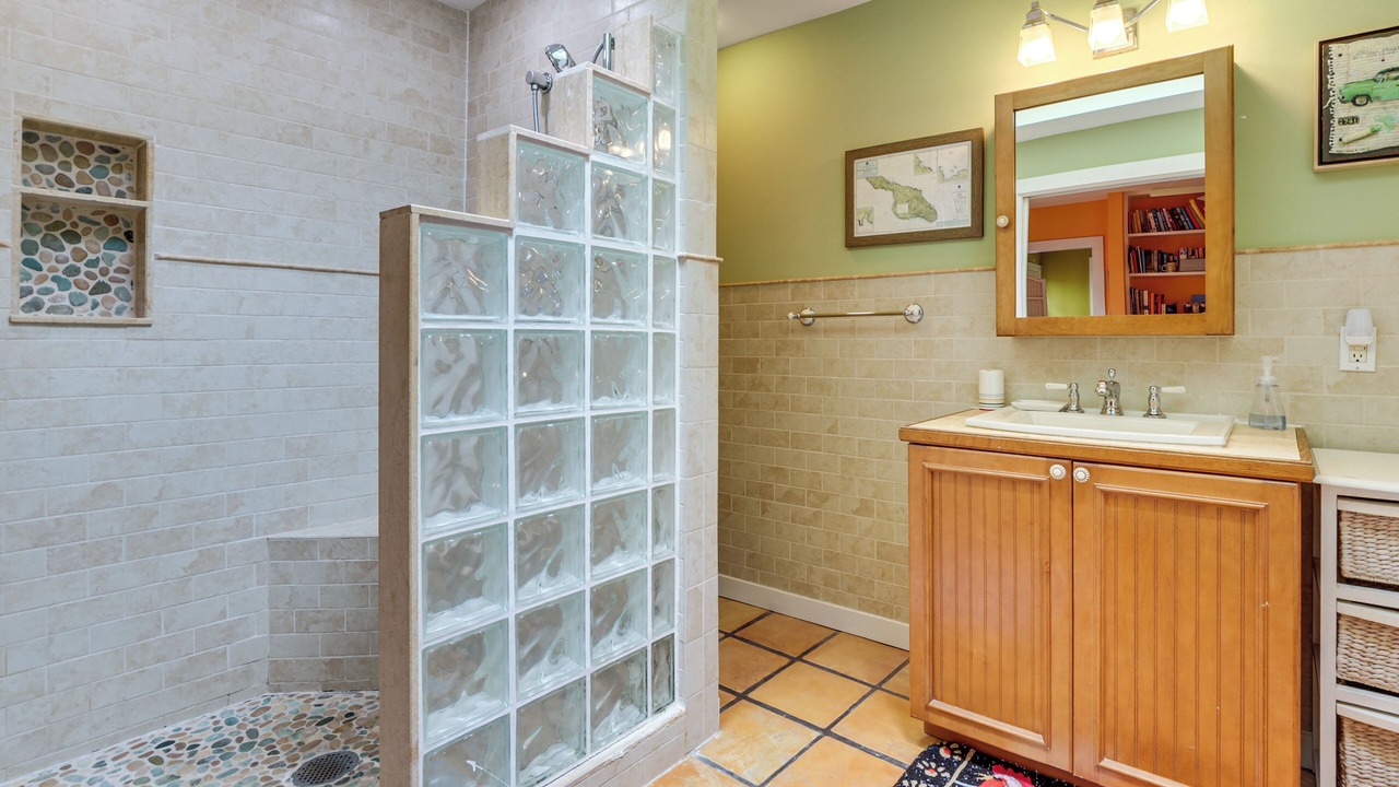 Photo of Bathroom in Old Town
