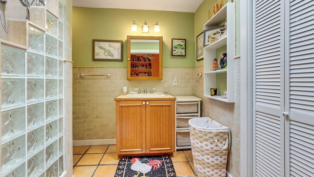 Photo of Bathroom in Old Town