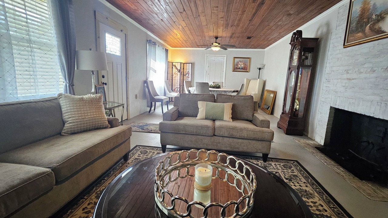 Photo of Livingroom in Lakeland