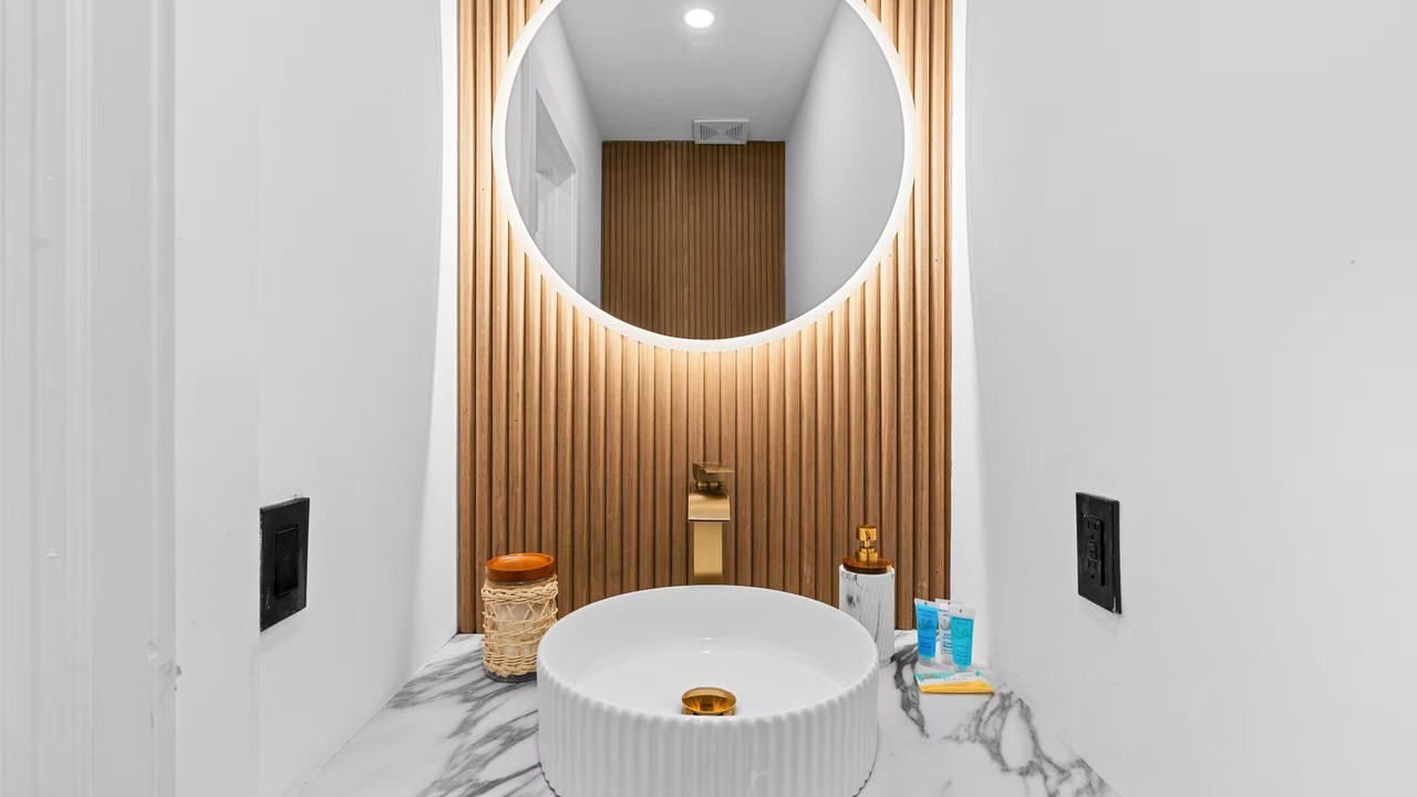 Photo of Bathroom in Country Walk