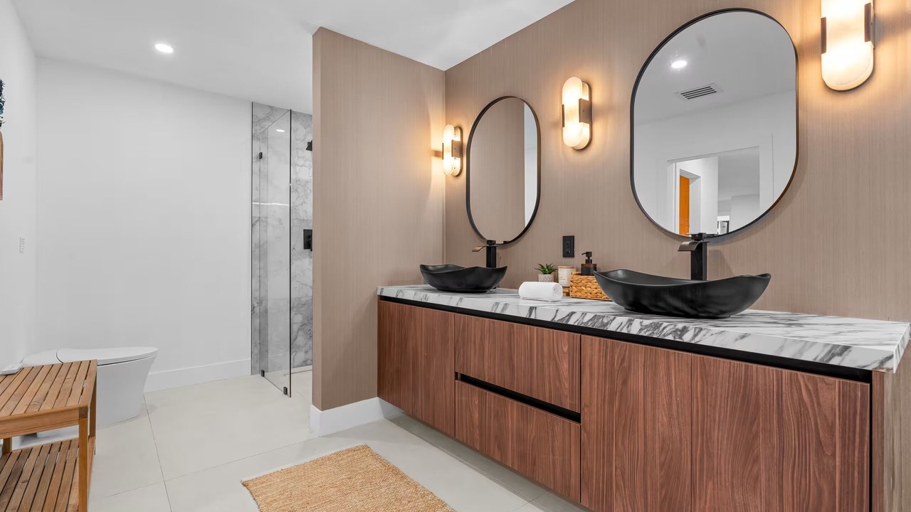 Photo of Bathroom in Country Walk