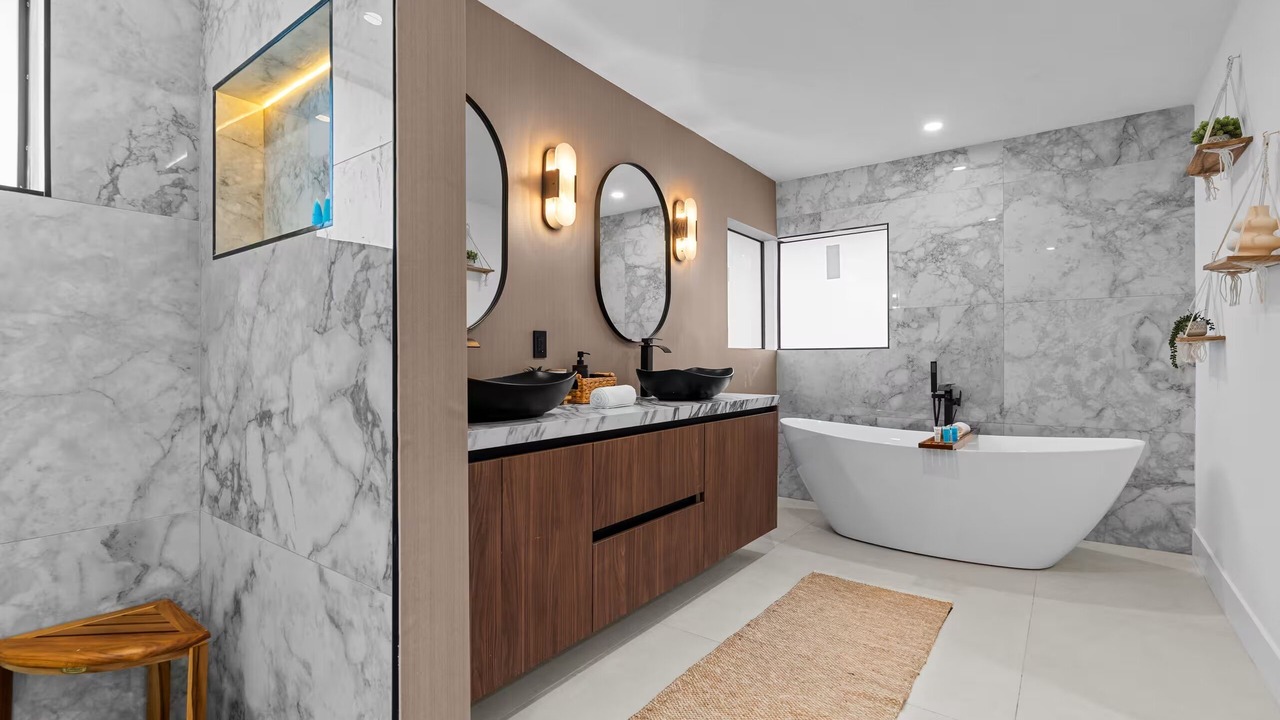 Photo of Bathroom in Country Walk