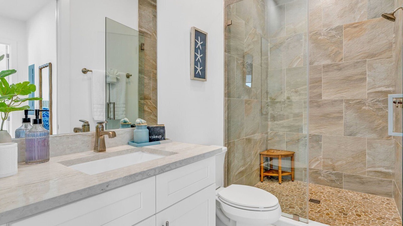 Photo of Bathroom in Marathon