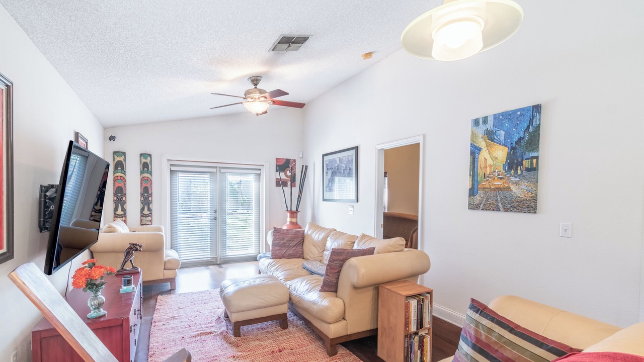 Photo of Livingroom in Pine Hills