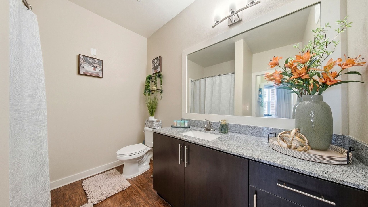 Photo of Bathroom in Courier City - Oscawana