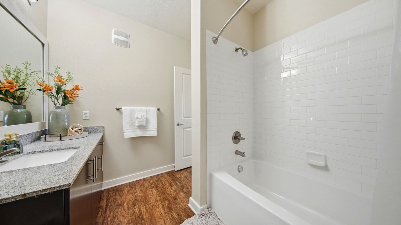 Photo of Bathroom in Courier City - Oscawana