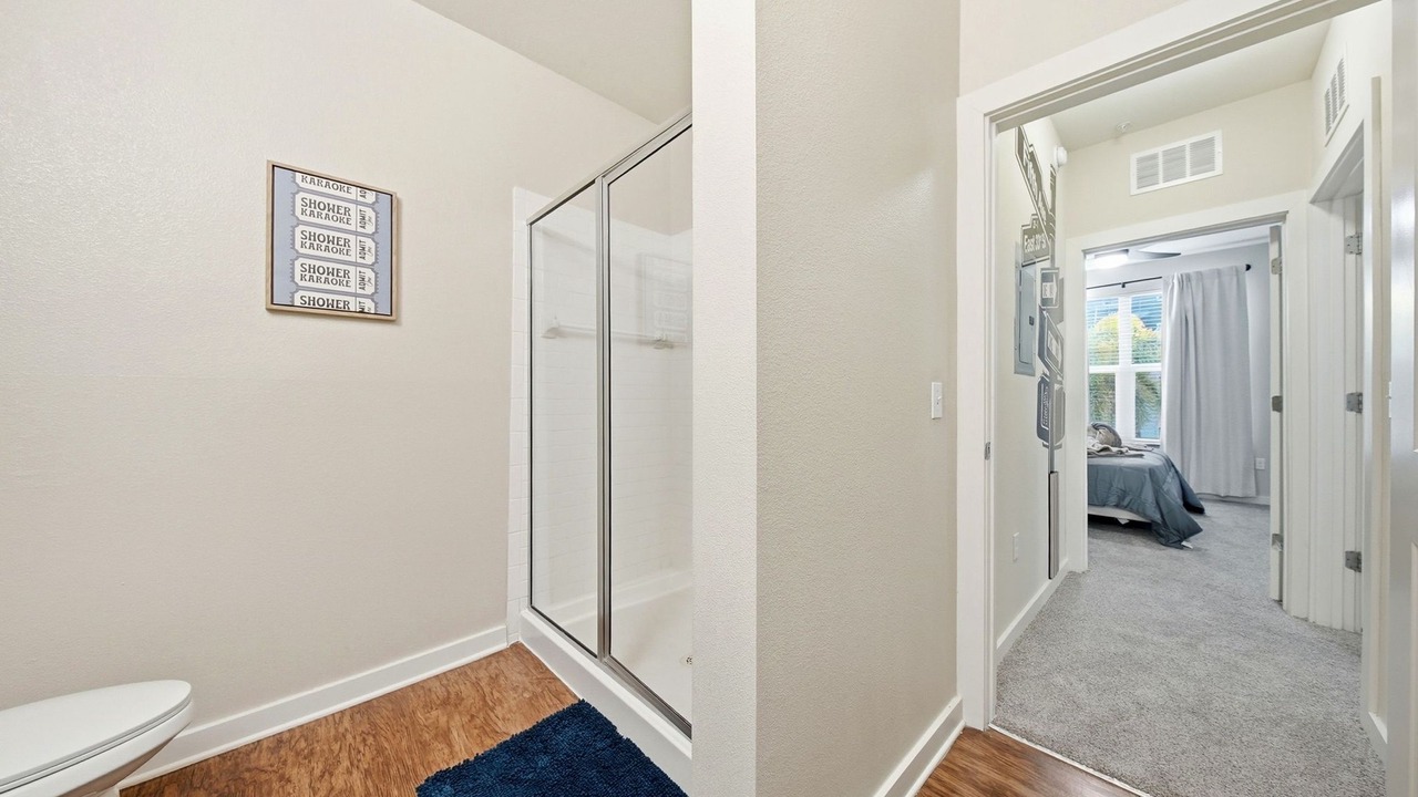 Photo of Bathroom in Courier City - Oscawana
