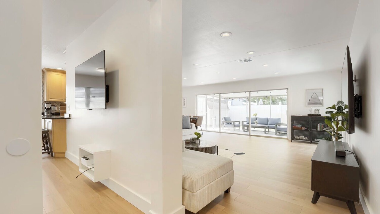 Photo of Livingroom in Seminole