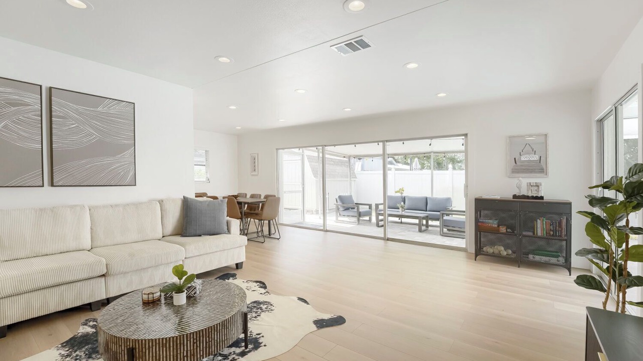 Photo of Livingroom in Seminole