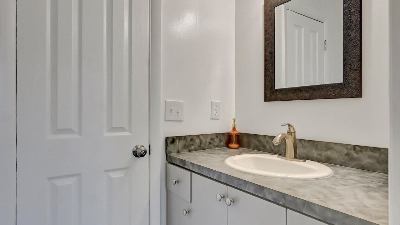 Photo of Bathroom in Seminole