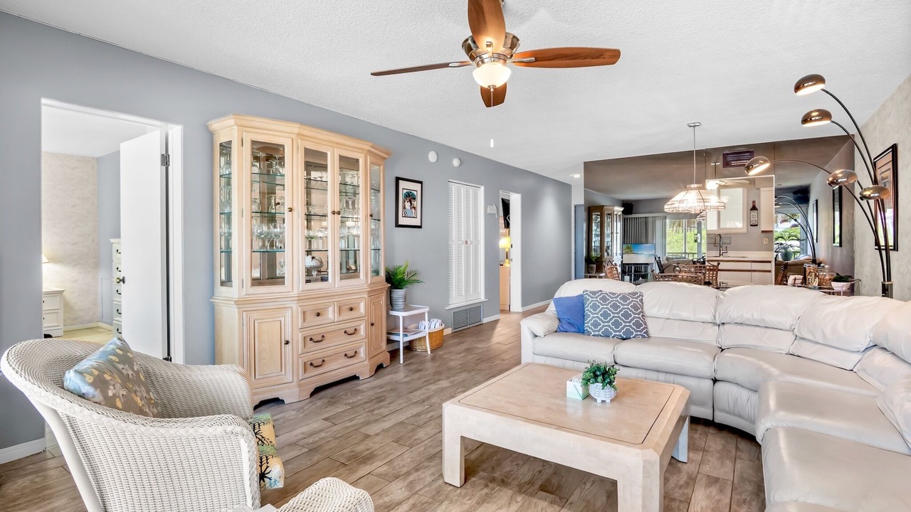 Photo of Livingroom in Saint Armands Key