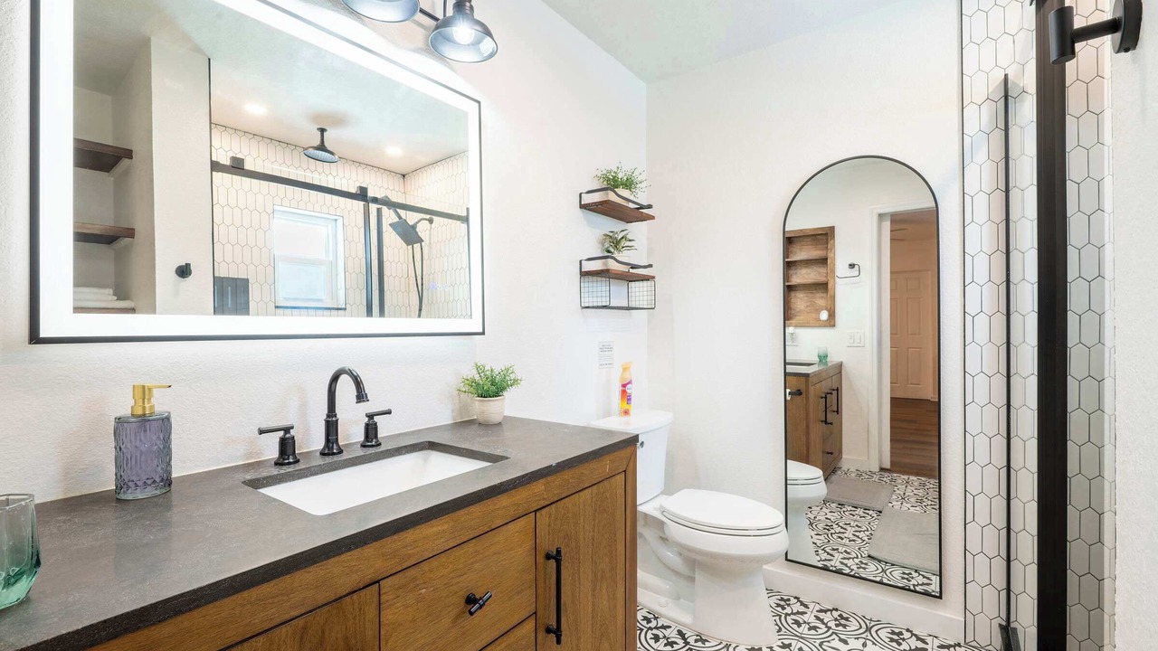 Photo of Bathroom in Seminole