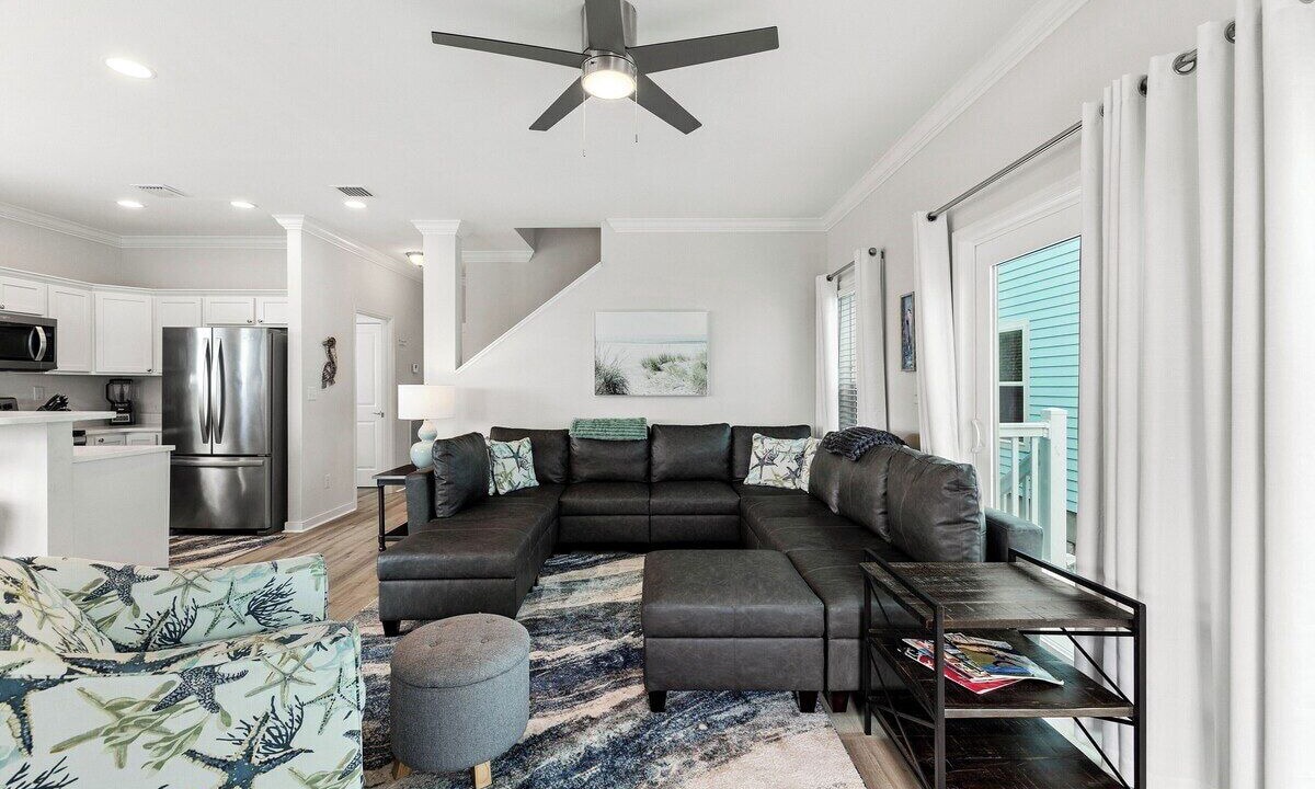 Photo of Livingroom in Mexico Beach
