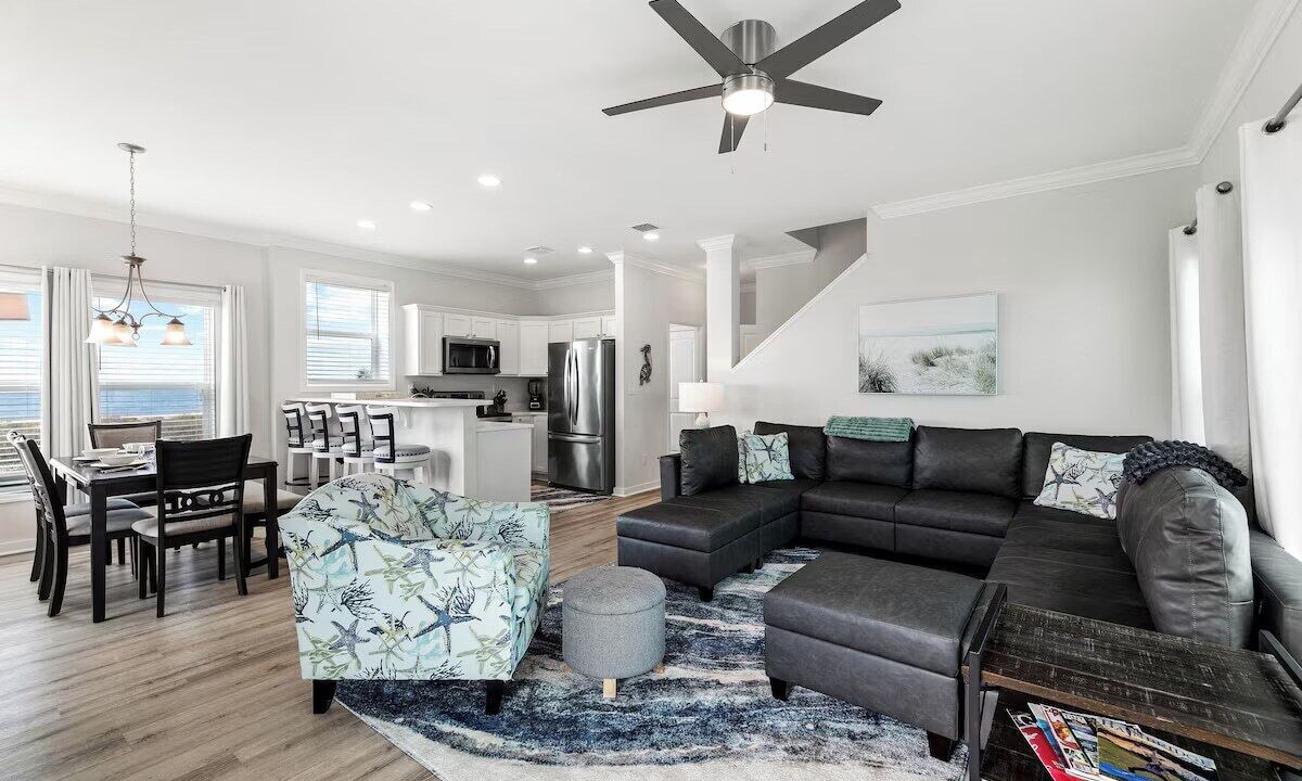 Photo of Livingroom in Mexico Beach