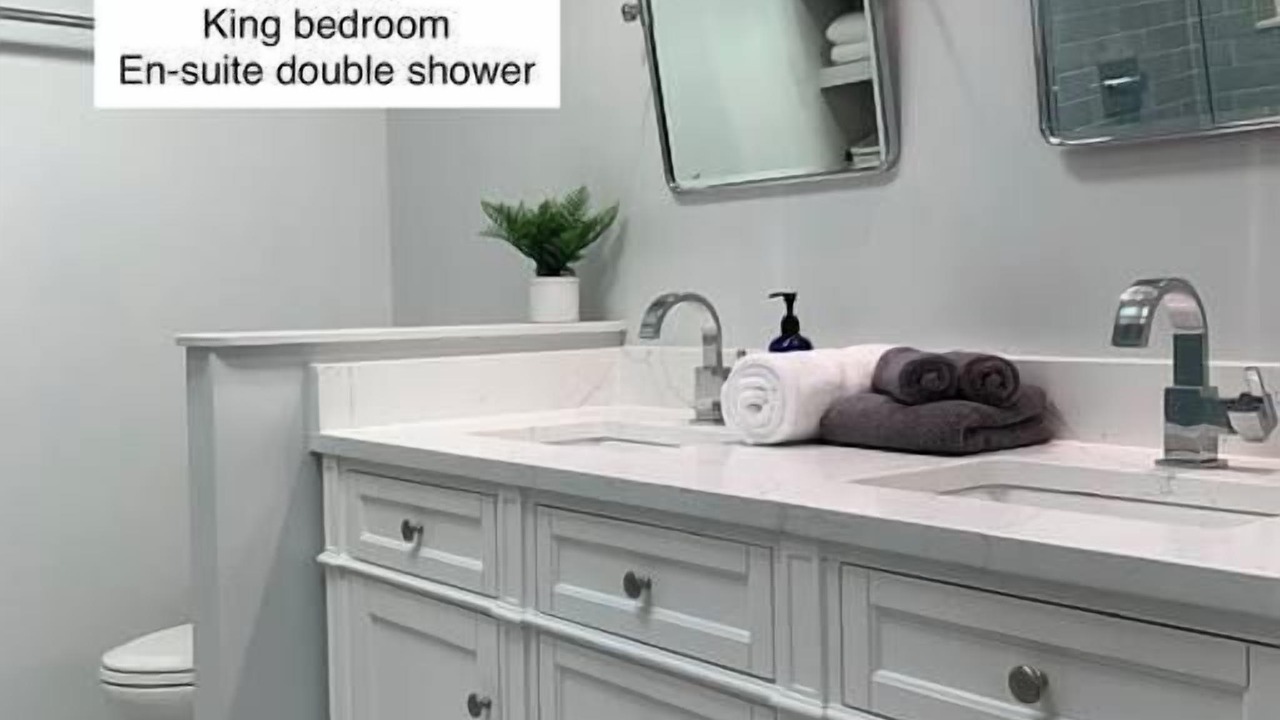Photo of Bathroom in Neptune Beach