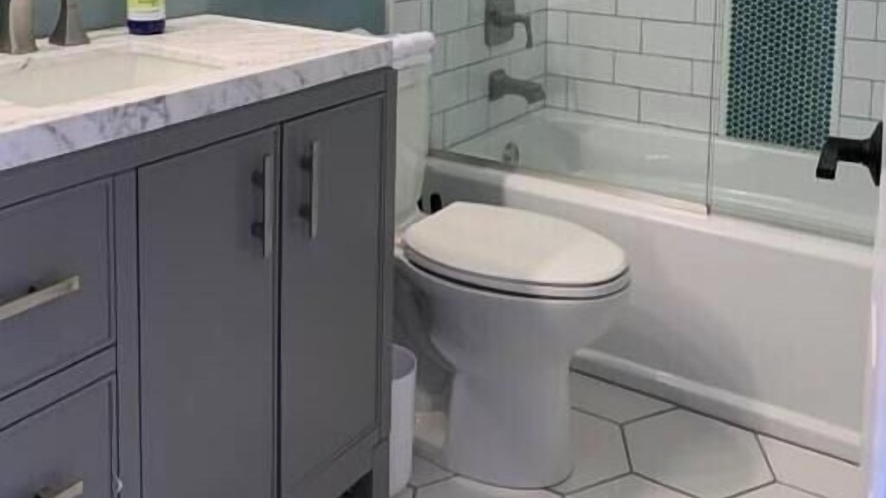 Photo of Bathroom in Neptune Beach