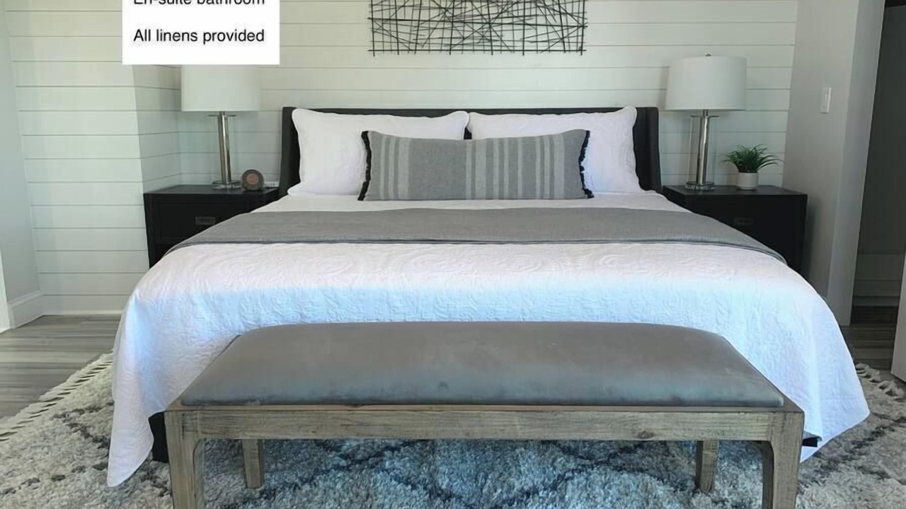 Photo of Bedroom in Neptune Beach