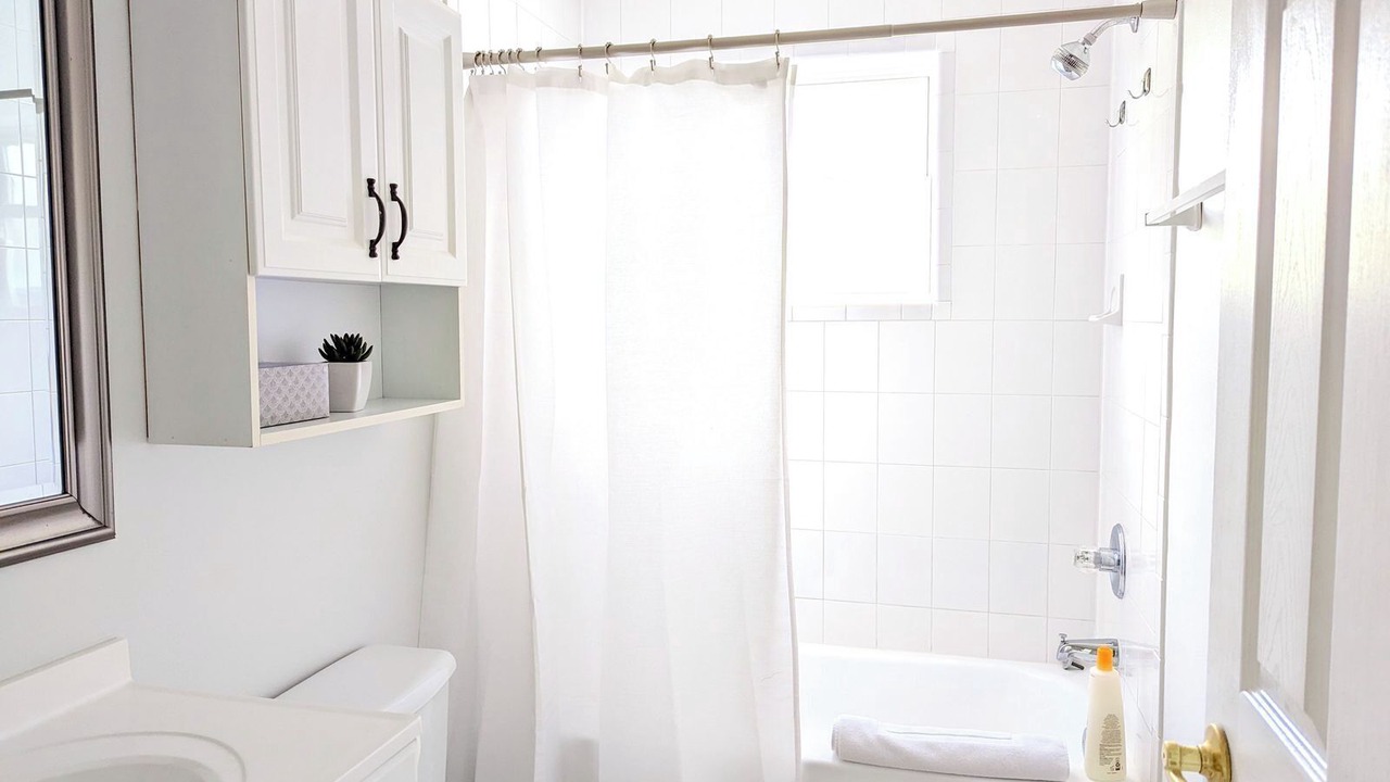 Photo of Bathroom in Neptune Beach