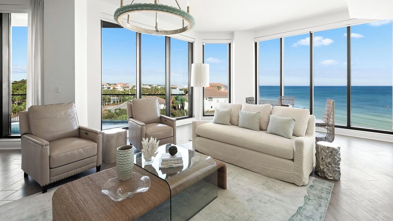 Photo of Livingroom in Gulf Place