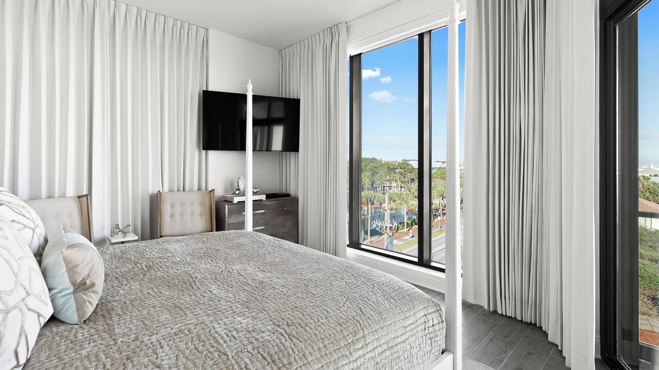 Photo of Bedroom in Gulf Place