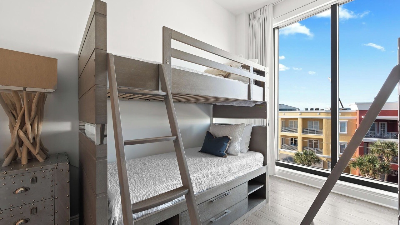 Photo of Bedroom in Gulf Place