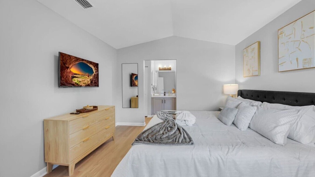 Photo of Bedroom in Holiday Harbors
