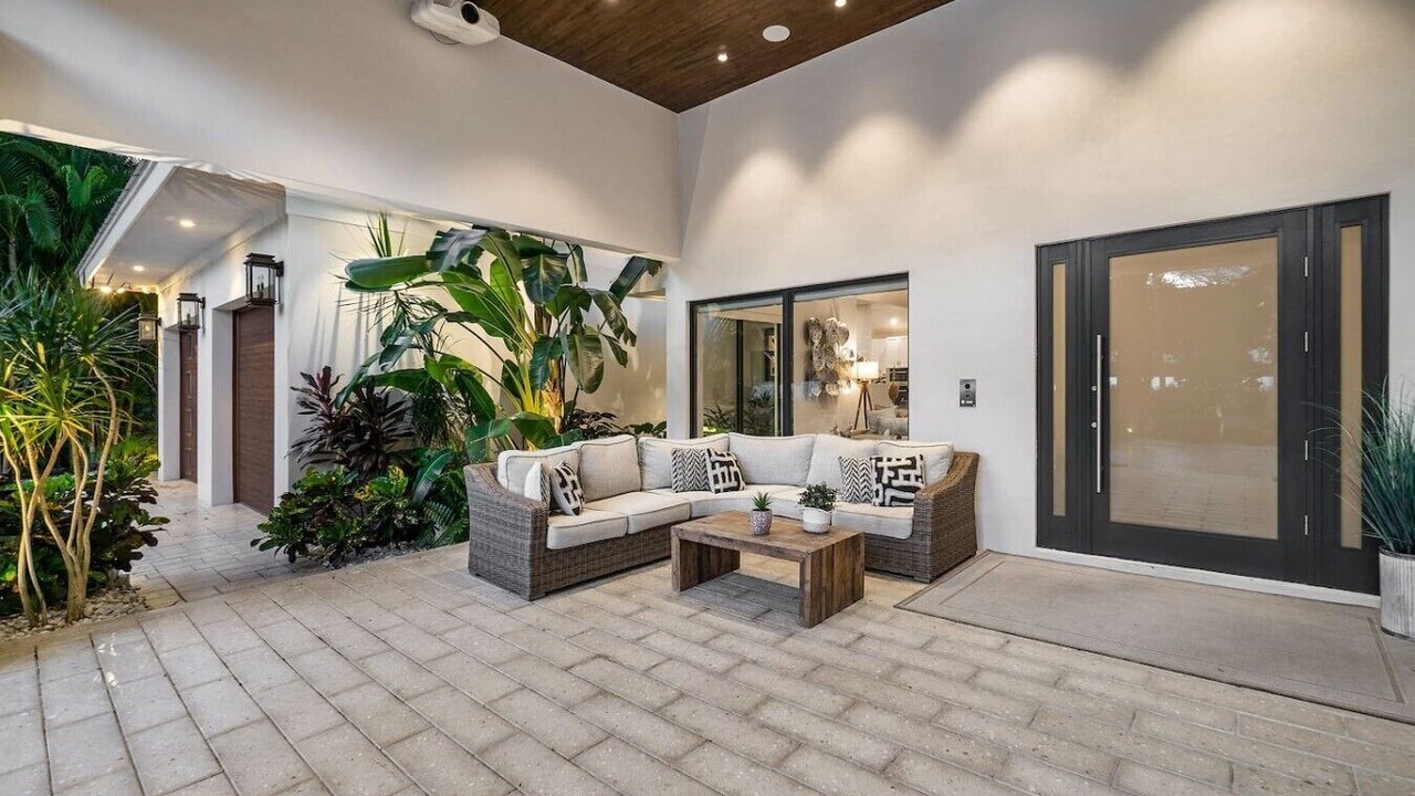 Photo of Patio Balcony in Lake Ida Shores