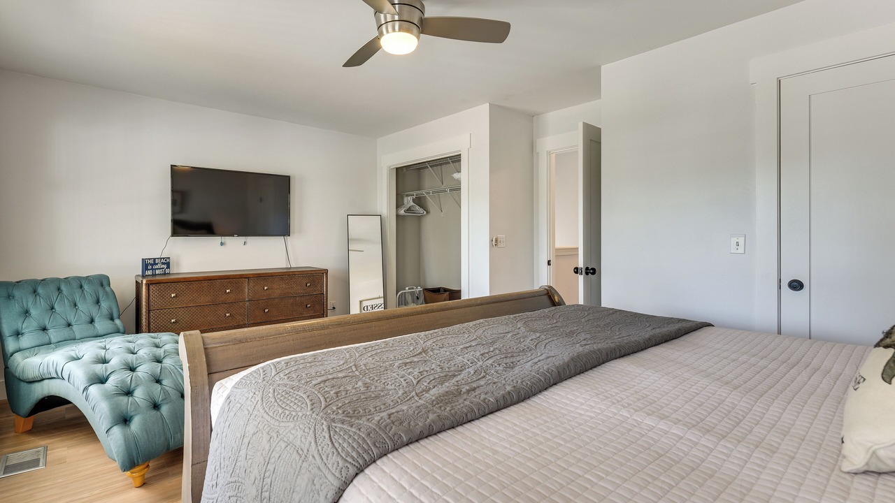 Photo of Bedroom in Gulfview Heights