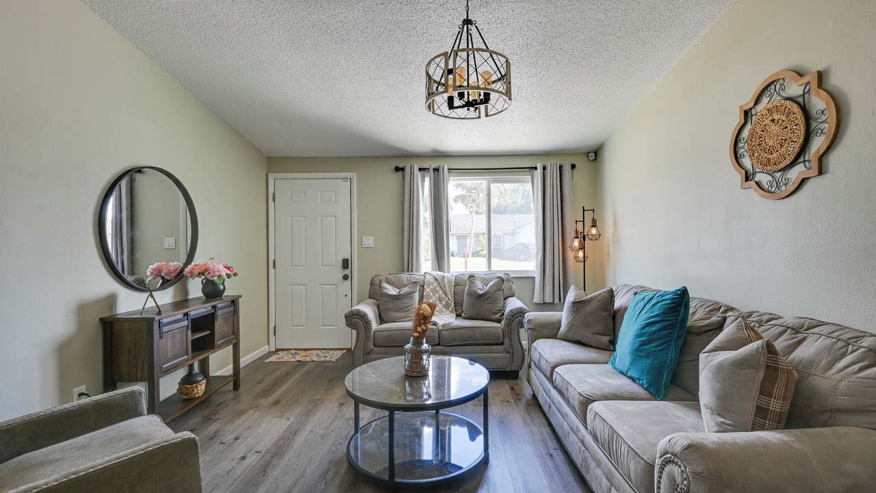 Photo of Livingroom in New Port Richey East