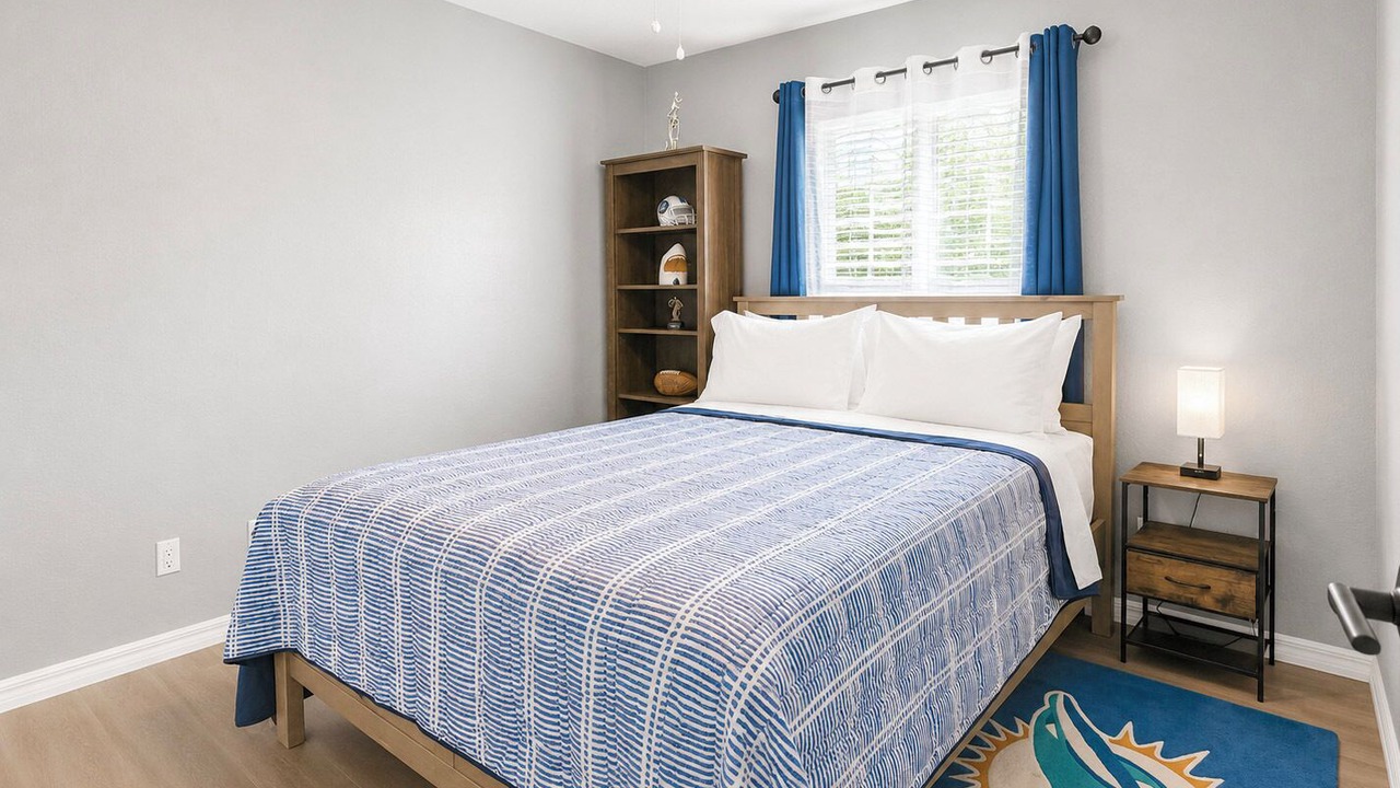 Photo of Bedroom in Silver Springs Shores
