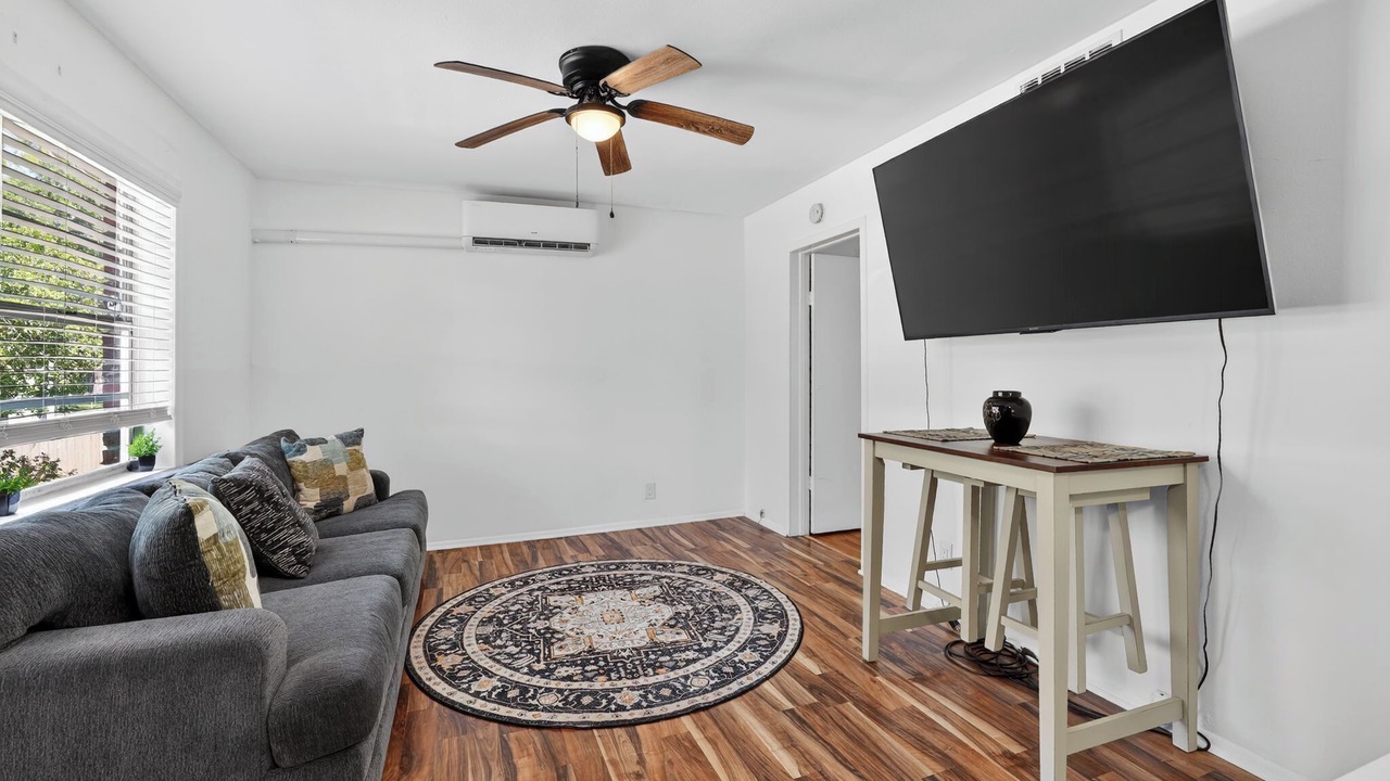 Photo of Livingroom in Ballast Point