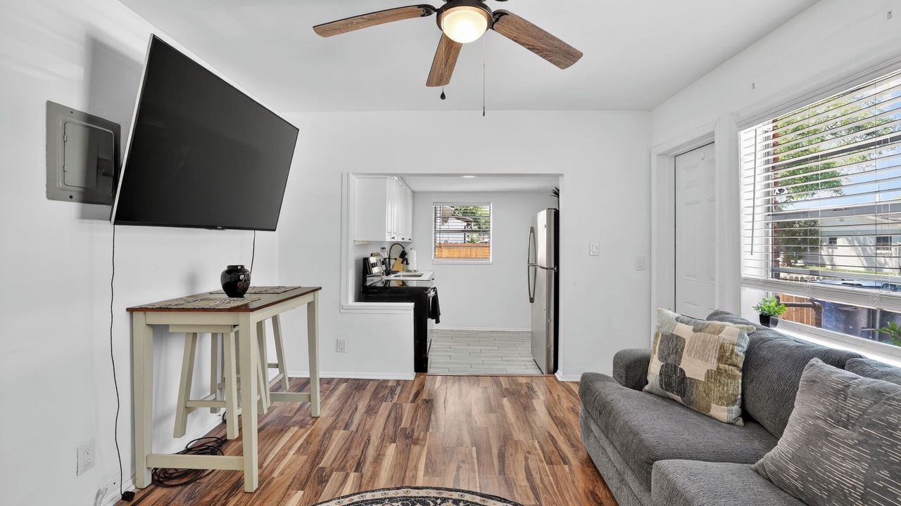 Photo of Livingroom in Ballast Point