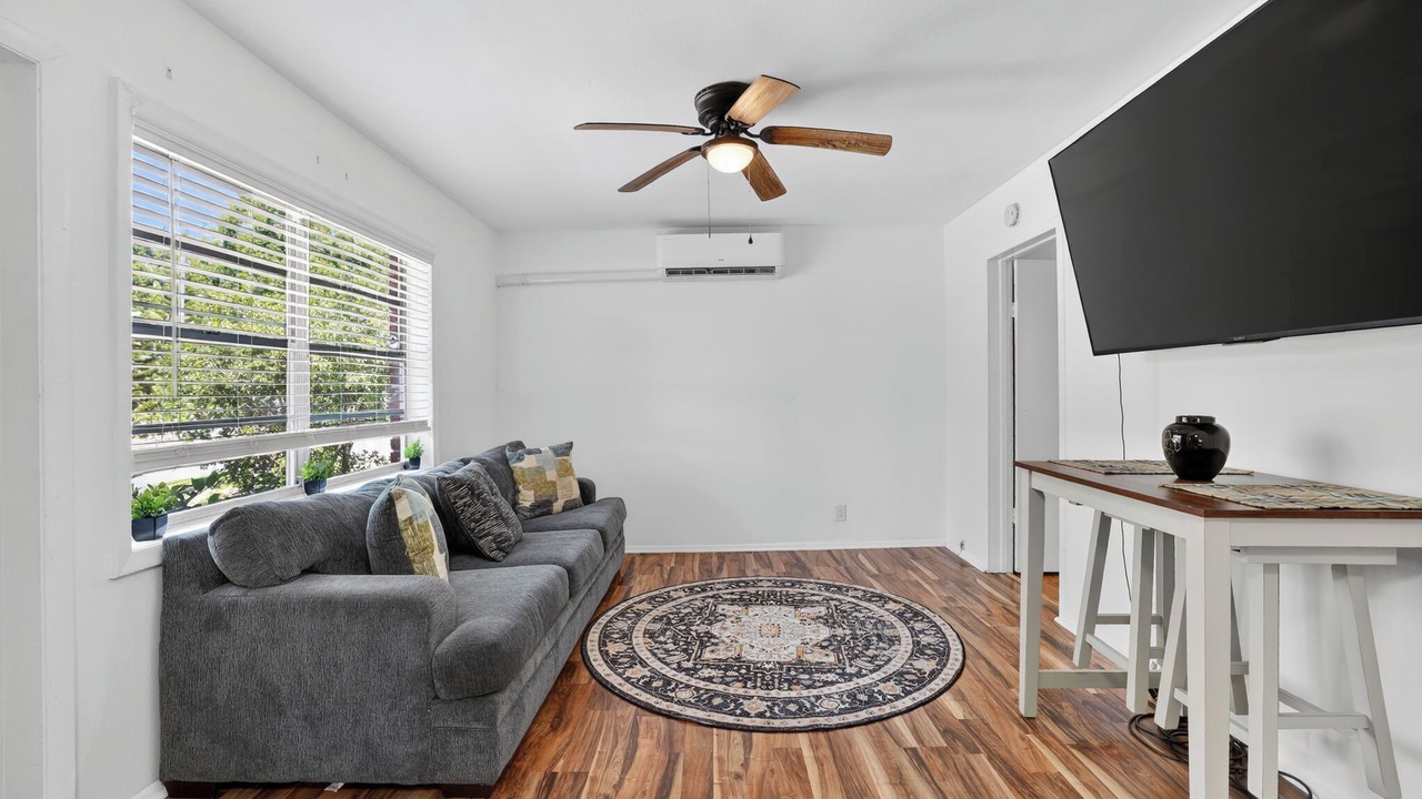 Photo of Livingroom in Ballast Point