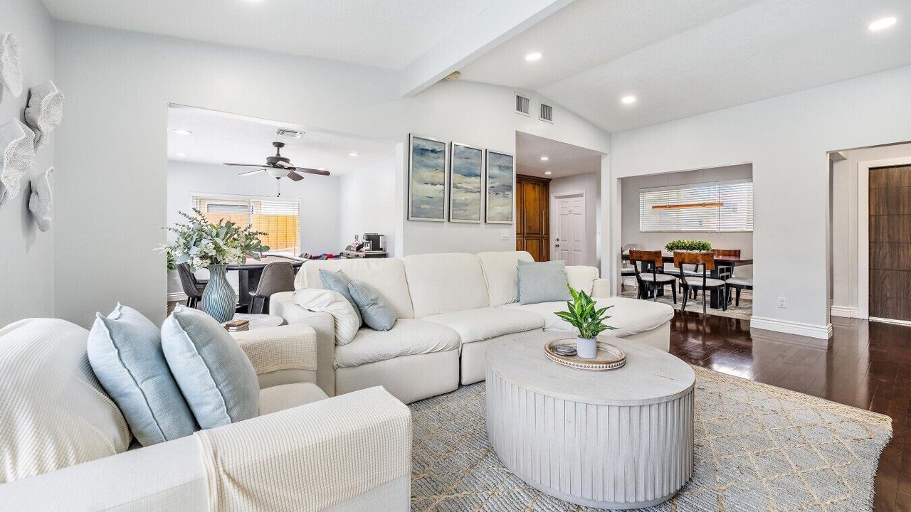 Photo of Livingroom in Florida North Atlantic Coast