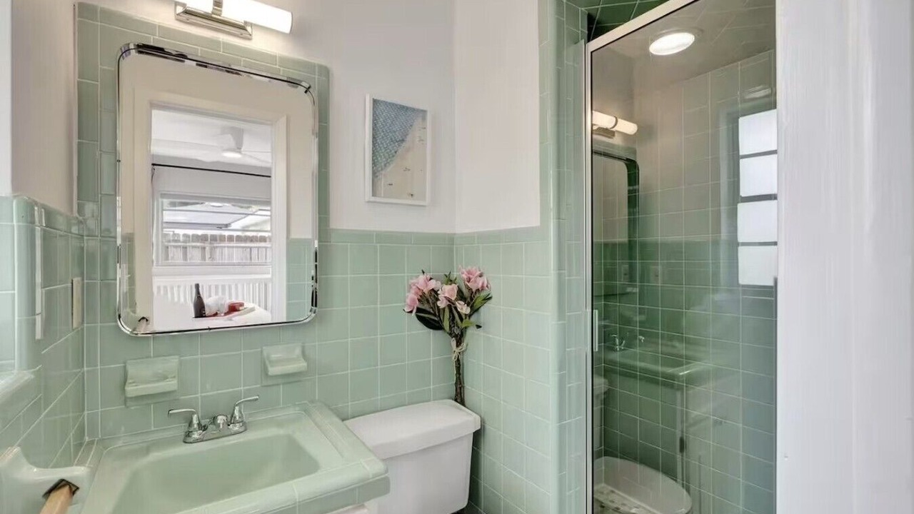 Photo of Bathroom in Oakford Park