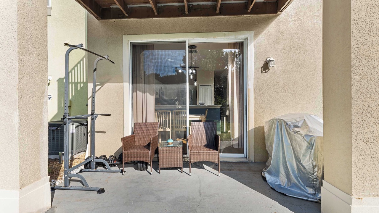 Photo of Patio Balcony in Windwood Bay