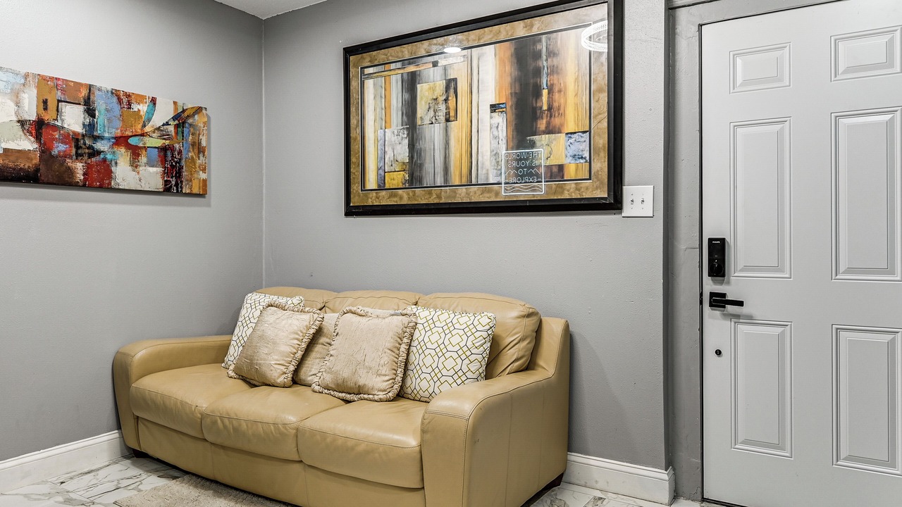 Photo of Livingroom in Orchid Lake Village