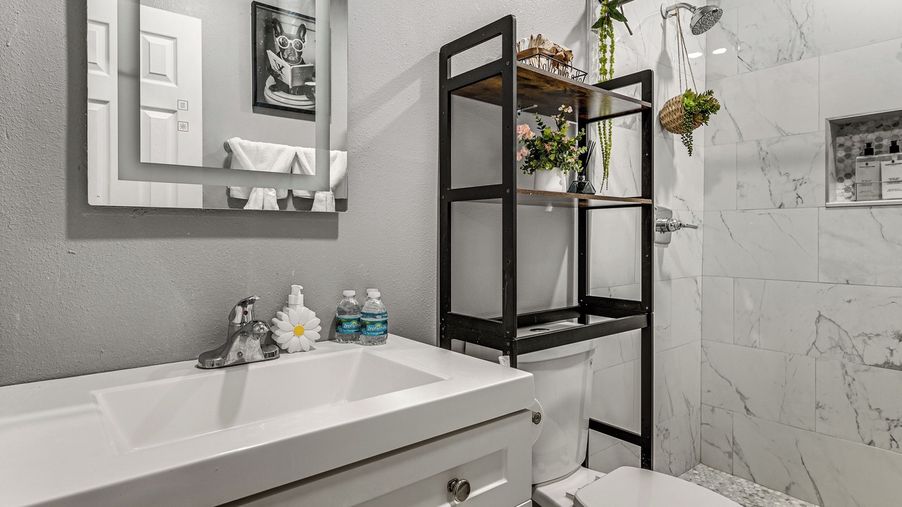 Photo of Bathroom in Orchid Lake Village