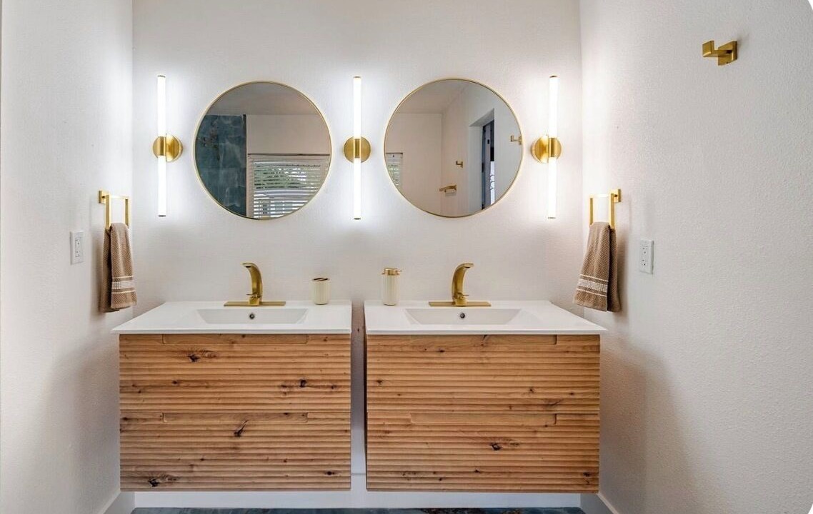 Photo of Bathroom in Egypt Lake-Leto