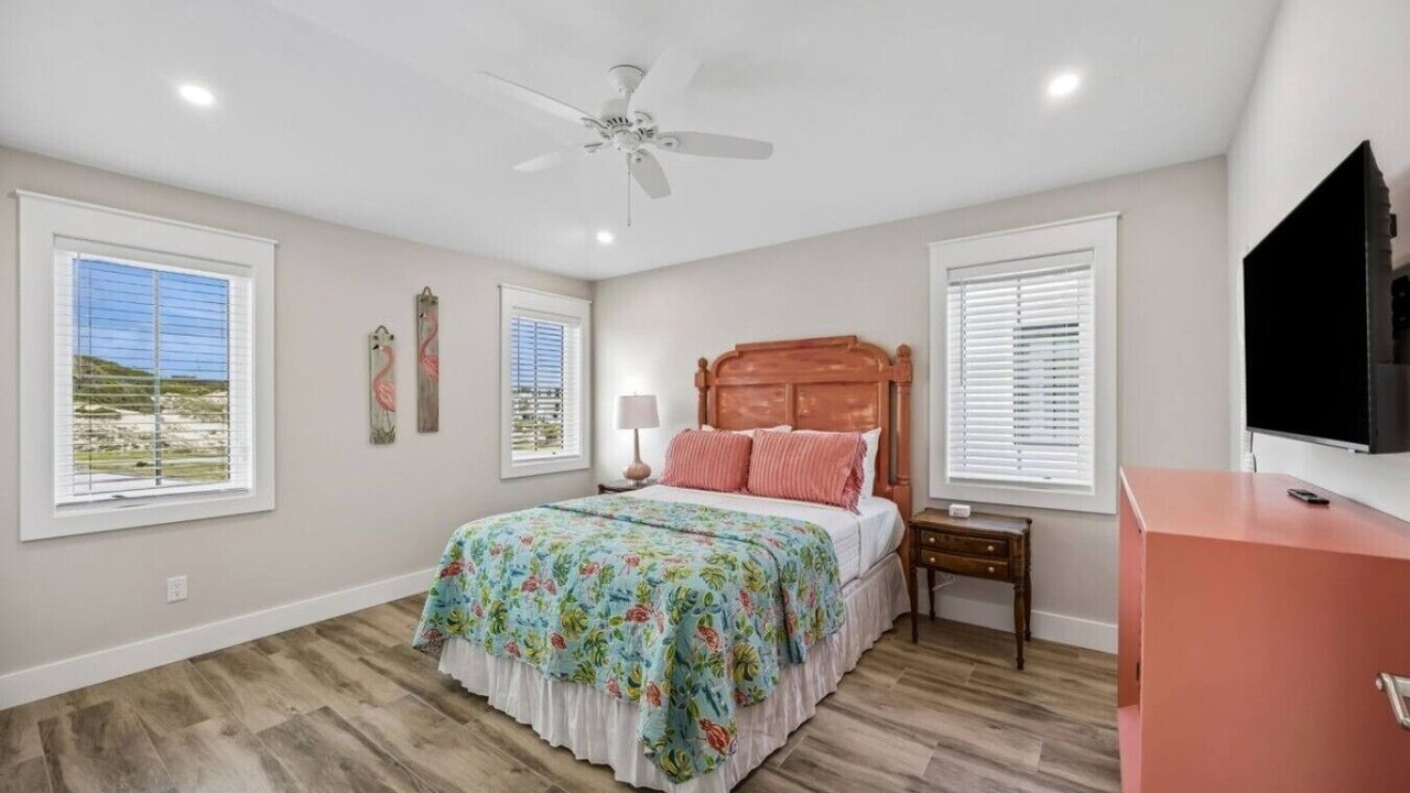 Photo of Bedroom in American Beach