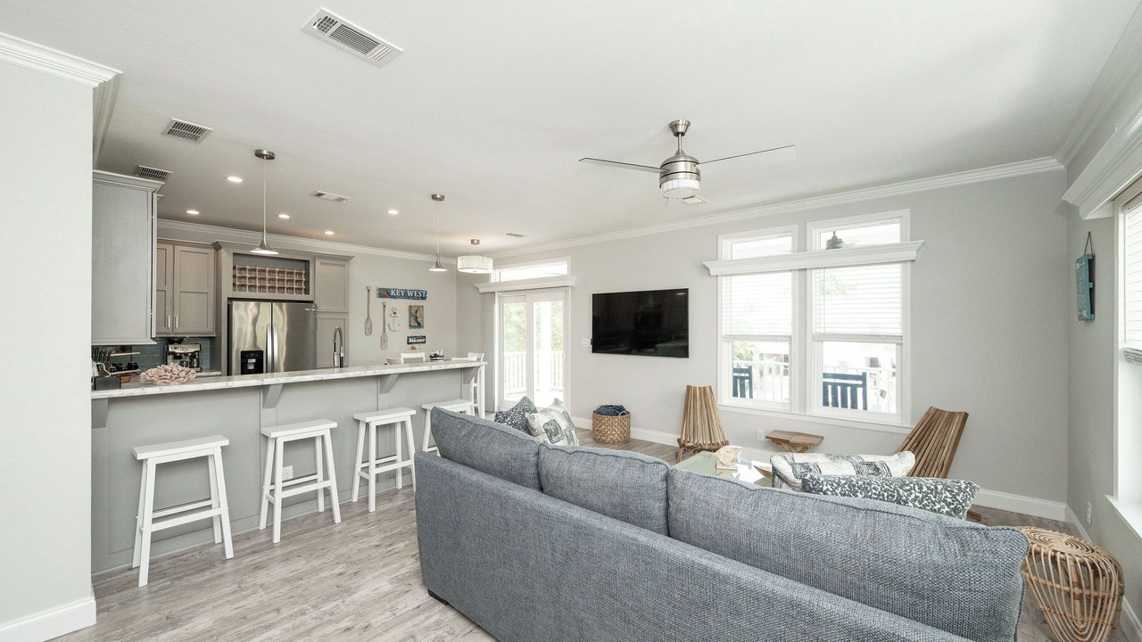 Photo of Livingroom in Summerland Key
